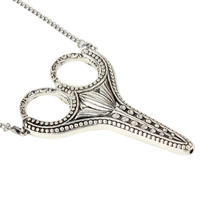 Tijeras de Costura <span class=keywords><strong>Chatelaine</strong></span> con Funda Repujada, Tijeras de Bordado Portátiles Chapadas en Oro con Collar, Regalo para Amantes de las Manualidades - Product Image 2
