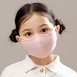 قناع قطني بشعار مطبوع حسب الطلب للبيع بالجملة أقنعة دافئة للأطفال أقنعة شتوية قطنية جيدة التهوية للأولاد والبنات يركبون أقنعة باردة - Product Image 1