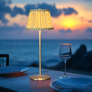 Hot-Sale Portable Light Batterie betriebene Restaurant Tisch lampe Schlafzimmer Nachttisch Schnur lose Stoff Tisch lampe - Product Image 5
