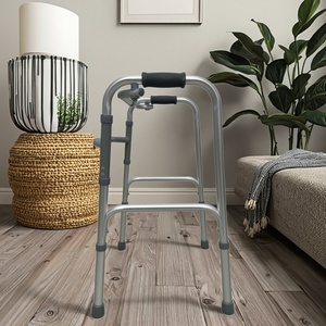 รถช่วยเดินพับได้ CA921 ผลิตจากอลูมิเนียมอัลลอยด์น้ำหนักเบา พร้อมเบรกแบบดิสก์ สำหรับผู้สูงอายุ สะดวกต่อการใช้งาน - Product Image 1