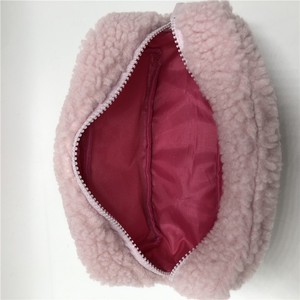 <span class=keywords><strong>Bandwagon</strong></span> กระเป๋าเครื่องสำอางสีชมพูบลัชออน, กระเป๋าเครื่องสำอางขนสัตว์ต่อต้านยาเม็ดขนาดยักษ์กระเป๋าเครื่องสำอางที่เรียบร้อยสำหรับยิม - Product Image 3