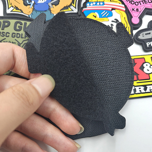 Индивидуальные 2D нашивки из мягкого ПВХ на липучке для одежды и сумок, рекламные магниты на холодильник - Product Image 3