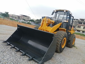 5 Ton pemuat roda hidrolik 4*4 Diesel <span class=keywords><strong>Loader</strong></span> ZL50CN <span class=keywords><strong>3cbm</strong></span> ember muatan depan 162kw merek teratas Tiongkok - Product Image 5