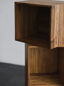 Armoire murale de salon et chambre à coucher en teck massif, style italien, design maître, avec poutres et tenons - Product Image 5