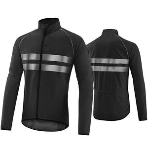 เสื้อยืดแขนสั้นผ้าโพลีเอสเตอร์คุณภาพสูง สีพื้น ซึมซับเหงื่อ แห้งเร็ว ป้องกันแบคทีเรีย น้ำหนักเบา ระบายอากาศได้ดี - Product Image 2