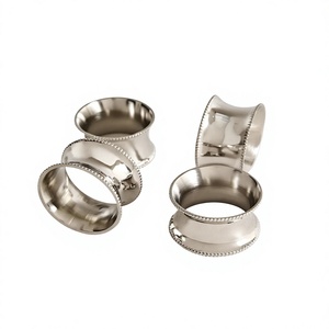Juego de 4 Anillos para Servilletas con Acabado Plateado, Forma Hueca, Suministros para Restaurantes y Hoteles, Vajilla para Mesa de Comedor, Anillo para Servilletas Reutilizable - Product Image 1