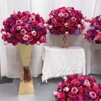 Susunan Bunga Mawar Ungu Pink untuk Dekorasi Acara Resepsi Pernikahan