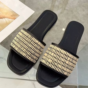 Sandales de marque haut de gamme pour femmes les plus vendues & Chaussons de luxe tendance, ballerines décontractées d'été pour femmes, tailles 35-45 - Product Image 5