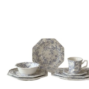 <span class=keywords><strong>Assiette</strong></span> à dessert irrégulière <span class=keywords><strong>en</strong></span> porcelaine bleu et blanc, style rétro vintage, motif floral vigne bleue, compatible micro-ondes - Product Image 5