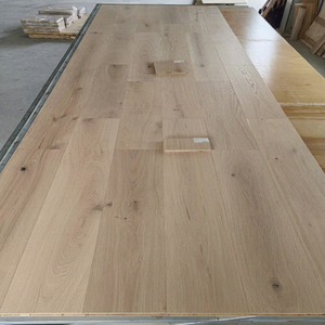 Plancher en bois flottant multicouche LongWell sur mesure, moderne, pour chambre à coucher, en chêne de 8 mm, qualité supérieure, grade naturel, brossé chaud - Product Image 2