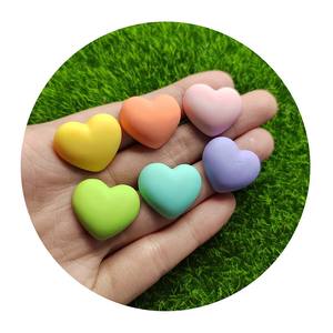 100 pz/lotto in resina opaca a forma di cuore in resina a fondo piatto cabochon senza foro con cuore di amore opaco abbellimenti per custodia per telefono gioielli fai da te - Product Image 2