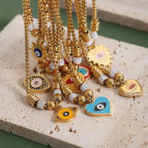 Pulsera de Oro de 18K con Ojo Turco y Ojo Griego, Lujo, Micro Pavé de Zirconia, Dijes de Ojo Griego, Cadena Ajustable, Brazalete con Dijes - Product Image 4