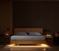 Lits à plateforme basse Cadre en bois flottant en frêne massif Double Queen King Size Assemblage rapide Meubles de chambre à coucher avec lumières LED