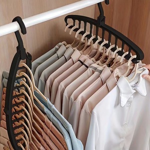 Percha giratoria multifuncional de 11 orificios para organizar el armario, con diseño sin marcas y forma rectangular. - Product Image 2
