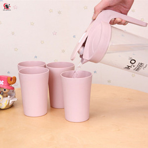 Jarra de Agua Transparente de Plástico Libre de BPA de 1.5L <span class=keywords><strong>con</strong></span> 4 Vasos, Jarra de Agua de PP <span class=keywords><strong>con</strong></span> Asa y Juego de Vasos, Hervidor de Agua Fría y Caliente - Product Image 3