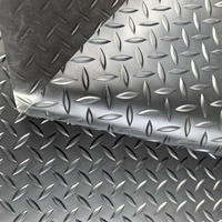 Schnelle Liefer geschwindigkeit Leicht zu reinigendes Bolzen muster Kunden spezifische Farbe Wasserdichter PVC-Teppich für Baustellen Innenhof