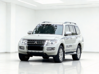 Mobil Bekas 2019 Mitsubishi Pajero 3.8L SUV Keluarga Bekas LHD Otomatis Tahan Lama Mewah Tangguh Handal Harga Terbaik 7-Kursi 4WD