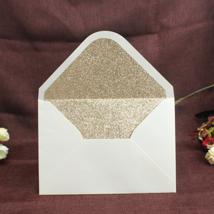 Cartes d'invitation de mariage personnalisées de luxe avec enveloppe scintillante dorée, bande de ventre et cartes RSVP - Product Image 2