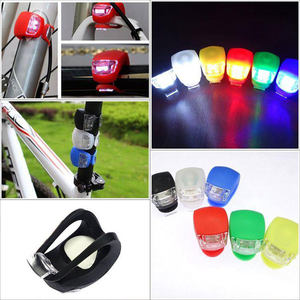 1 pièce, feu LED, étanche pour roue avant de <span class=keywords><strong>vélo</strong></span>, en Silicone, avec batterie, accessoires de bicyclette - Product Image 2