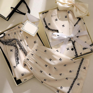 HUOYOUNG-Pijama personalizado con borde de encaje <span class=keywords><strong>para</strong></span> mujer, pijama de seda satinada de 3 piezas, ropa de <span class=keywords><strong>dormir</strong></span> estampada <span class=keywords><strong>para</strong></span> mujer, pijama, conjunto de pantalones <span class=keywords><strong>cortos</strong></span> <span class=keywords><strong>para</strong></span> mujer - Product Image 1