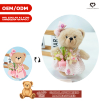 Teddy Bear Teddy ISLAND sous licence mondiale, adorable petite poupée en peluche super douce, avec jupe à fleurs bleues fraîches, style 'Girl Heart'
