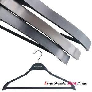 Online Top Seller Lightweight Space Saving Durable Plastic Clothes Coat Hangers in Black/Grey