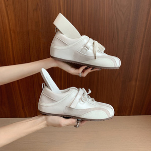 Baskets pour femmes en cuir véritable bicolore avec fermeture Velcro, talon compensé intégré, style décontracté allemand, style Forrest Gump, printemps-automne - Product Image 3