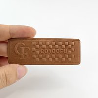 Étiquette personnalisée en cuir PU écologique thermocollée pour jeans, sacs, accessoires de vêtements à coudre, vente en gros OEM