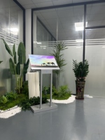 Écran d'affichage numérique holographique OLED transparent sur pied à double poteau avec animations graphiques pour centres commerciaux et commerces de détail