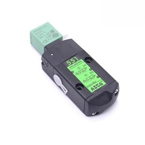 Válvula Solenoide Emerson Asco SCG551A001MS 24VDC, Serie 551, Interfaz NAMUR, 3/2 NC, 5/2 Retorno por Resorte, SIL 3 para Aire - Product Image 4