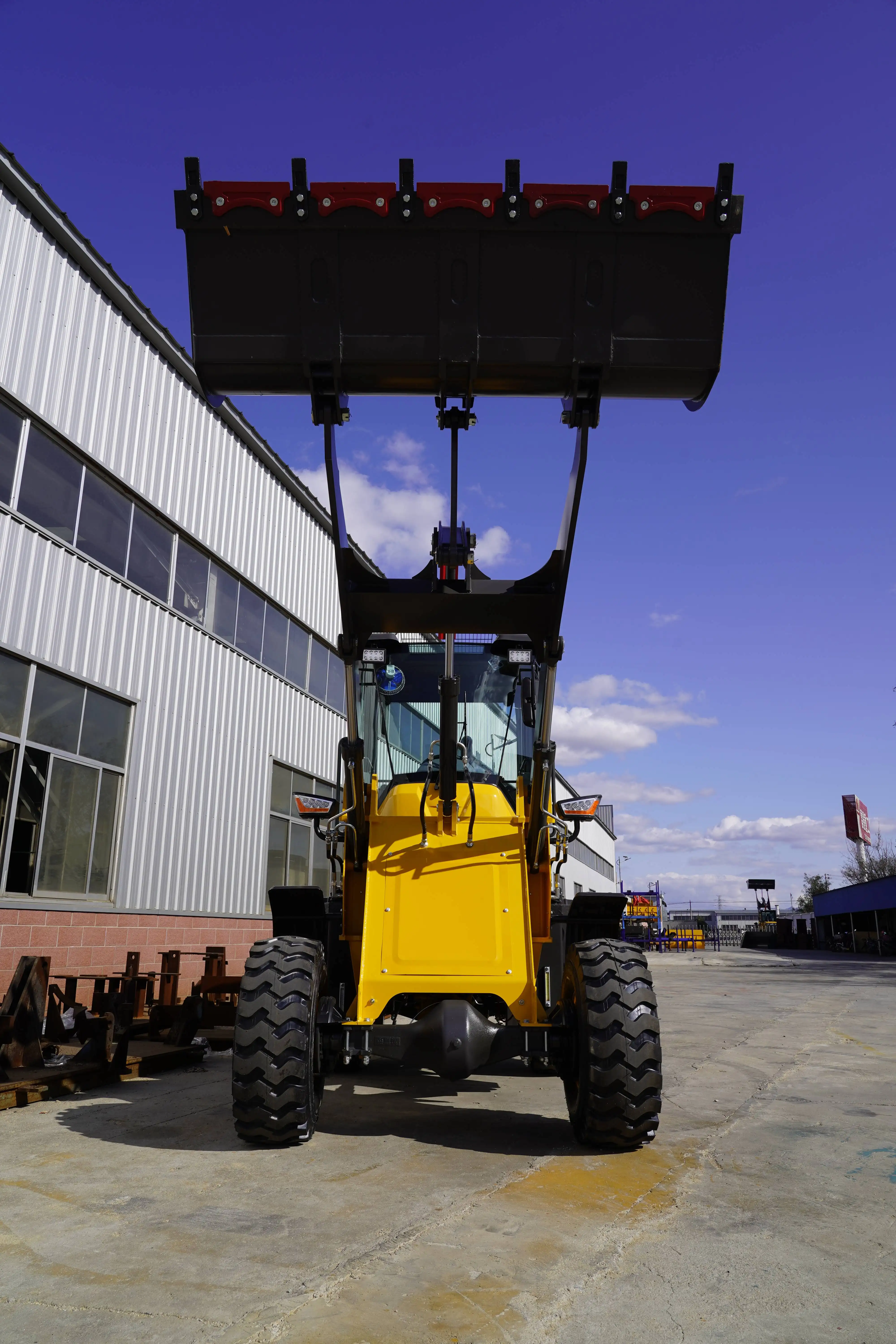 Carregadeira de rodas 80% NOVO SE Motor fornecido Carregadeira frontal nova África do Sul Suécia Origem YUKEN Lojas de materiais de construção