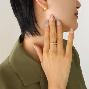 Pendientes de Acero Inoxidable de Lujo con Piedra Natural Romántica en Forma de Corona, para Mujer, Modernos, Elegantes, para Uso Diario, Regalo, Corte Corazón, Nuevo - Product Image 6