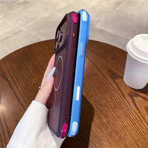 เคสโทรศัพท์ซิลิโคนใสระบบแม่เหล็กสำหรับ iPhone 18 Pro Max 17 Pro ที่ครอบชาร์จแบบไร้สายกันกระแทก - Product Image 4