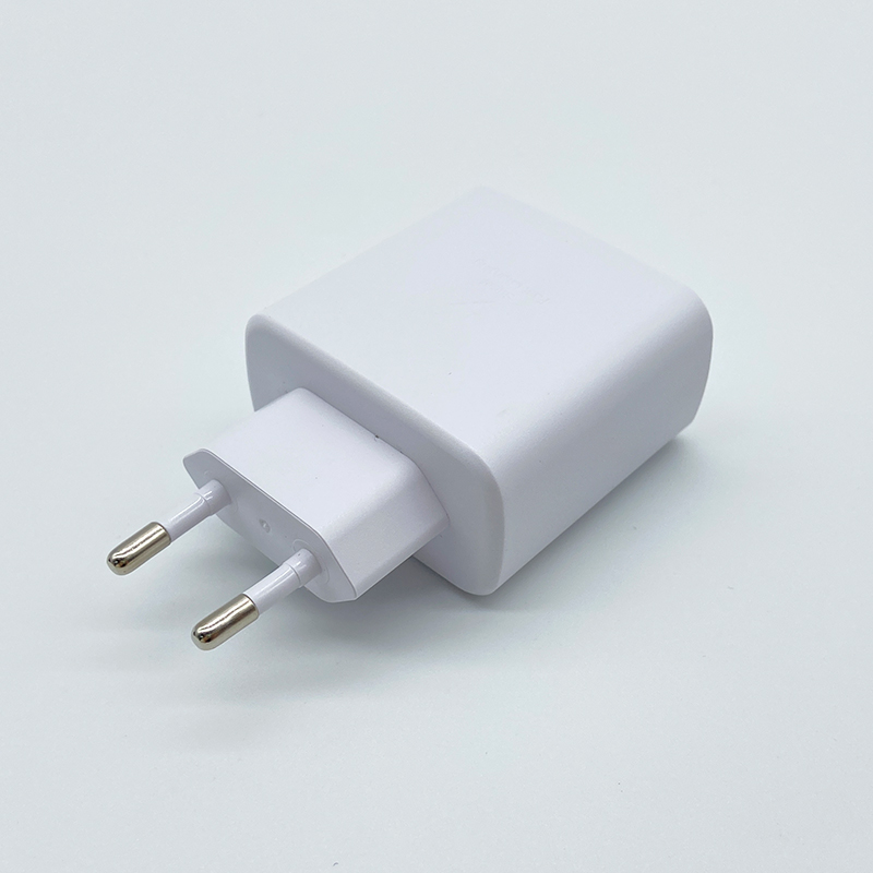 White 45W charger