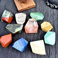 Nouveau produit très demandé : Cristal spirituel sculpté et poli, jaspe rouge de forme libre mélangée pour la méditation ou la décoration intérieure
