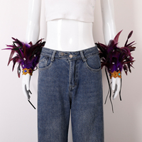 Manchettes en plumes OEM, décorations colorées, accessoires de main ajustables en plumes pour carnaval, fête, scène, danse, performance