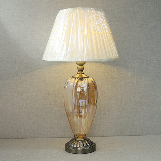 Trendiness Creative Simple Modern Glass Table Lamp for Hotel Home and Gift Decoration