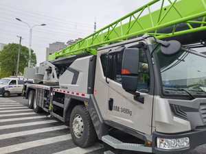 <span class=keywords><strong>Zoomlion</strong></span> <span class=keywords><strong>25</strong></span> <span class=keywords><strong>Ton</strong></span> Lifting Weight <span class=keywords><strong>Truck</strong></span> <span class=keywords><strong>Crane</strong></span> ZTC250A562 dengan Boom 5 Bagian 41m - Product Image 4