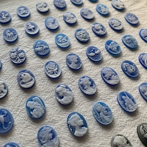 <span class=keywords><strong>Camée</strong></span> en agate artificielle 10x14mm ovale bleue, artisanat en relief 3D, pierre précieuse sculptée à la main pour la fabrication de bijoux, vente en gros - Product Image 2
