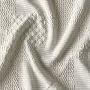 ผ้าถักโพลีเอสเตอร์ 100% ออร์แกนิค ยืดหยุ่น ทนต่อรอยยับ ป้องกันคราบ สำหรับการผลิตเสื้อผ้าขนาดใหญ่ - Product Image 1