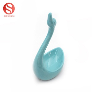 Nuevo <span class=keywords><strong>Hotel</strong></span> de diseño bar Café casa Oficina escritorio decoración de cerámica blanco <span class=keywords><strong>Cisne</strong></span> estatuilla - Product Image 3