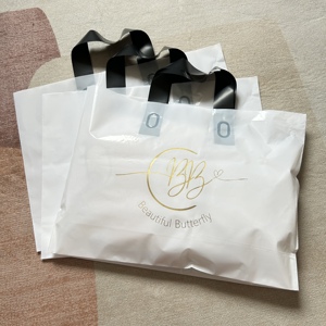 Borsa personalizzata <span class=keywords><strong>con</strong></span> Logo personalizzato del marchio Boutique borsa di ringraziamento per imballaggio <span class=keywords><strong>con</strong></span> manico in plastica - Product Image 1