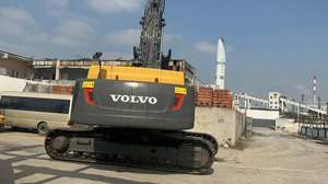 Excavateur Volvo EC480 d'occasion avec 1 an de garantie sur le noyau, y compris le moteur, la boîte de vitesses et le cylindre à bras long à vendre - Product Image 2