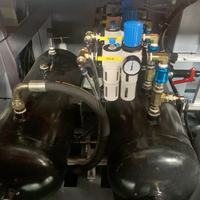 Machine de soufflage de bouteilles en plastique d'eau minérale entièrement automatique 20L à une cavité 700BPH