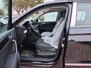 Volkswagen <span class=keywords><strong>Tiguan</strong></span> L PHEV 430 Prestige Edition 1.4T Hybride Rechargeable SUV d'occasion Faible Kilométrage Conduite à Gauche Voiture d'occasion à l'exportation - Product Image 5