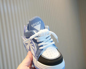 Chaussures de sport pour étudiants, style printemps, baskets montantes décontractées pour garçons, baskets blanches à semelles souples pour filles, mocassins pour bébés - Product Image 4