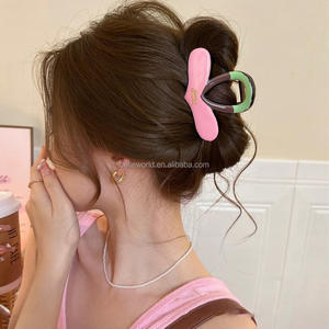 Vente en gros BELLEWORLD en stock, nouveaux bijoux à la mode, accessoires pour <span class=keywords><strong>cheveux</strong></span>, pinces à <span class=keywords><strong>cheveux</strong></span> <span class=keywords><strong>Xxl</strong></span>, pinces à griffes avec nœud en forme de cœur jumbo pour femmes - Product Image 3