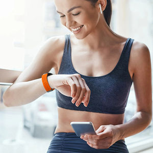 Bracelet en silicone pour Samsung <span class=keywords><strong>Galaxy</strong></span> <span class=keywords><strong>Watch</strong></span> 7 6 5 <span class=keywords><strong>4</strong></span> 40mm 44mm 5 Pro 45mm Boucle magnétique Bande 6 <span class=keywords><strong>Classic</strong></span> 43mm 47mm Sans espaces - Product Image 6