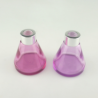 Bouteille diffuseur de parfum en verre triangulaire de 100 ml en gros, vide, pour aromathérapie, pour hôtel et décoration intérieure