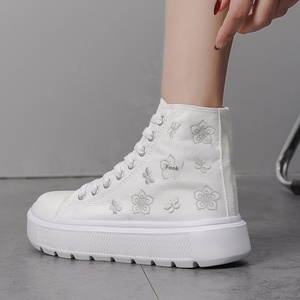 Chaussures montantes tendance en toile pour femme, toutes saisons, grande taille, confortables, doublure en coton, broderie fleurs et papillons - Product Image 5